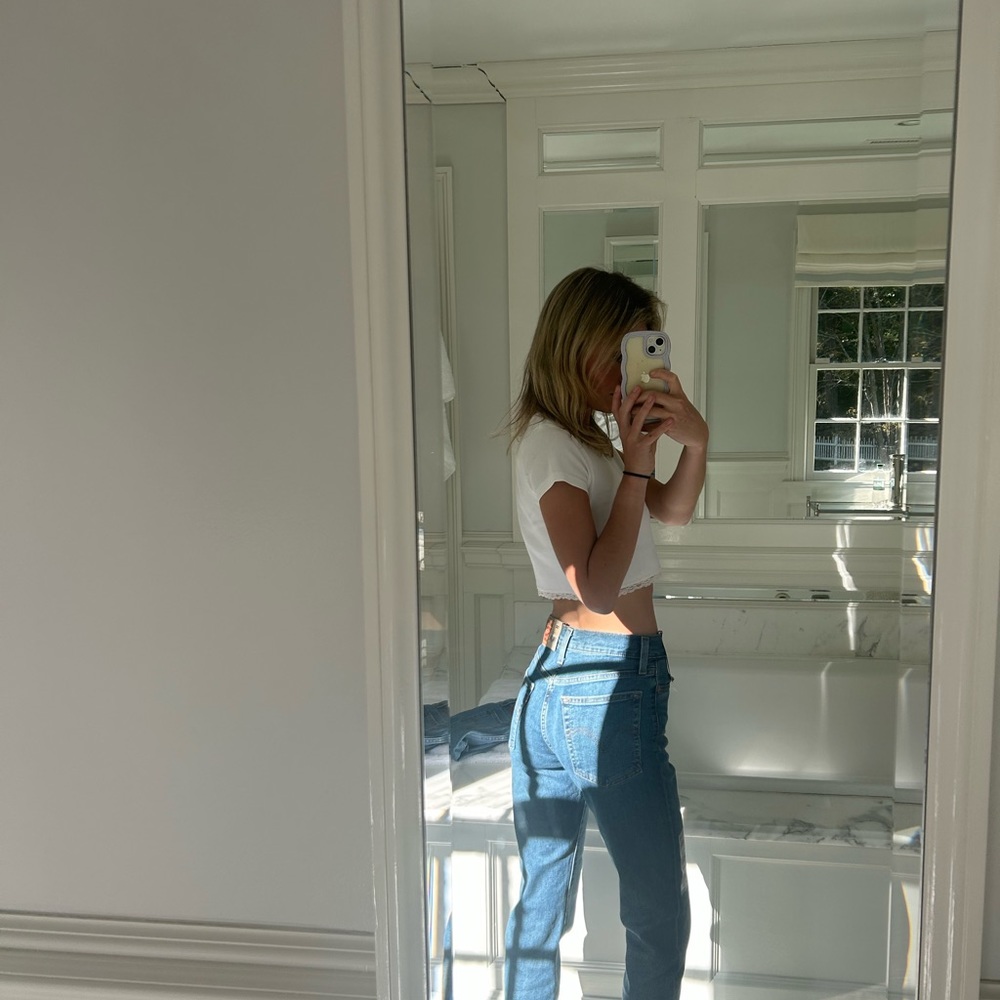 Levi’s wedgie straight size 25